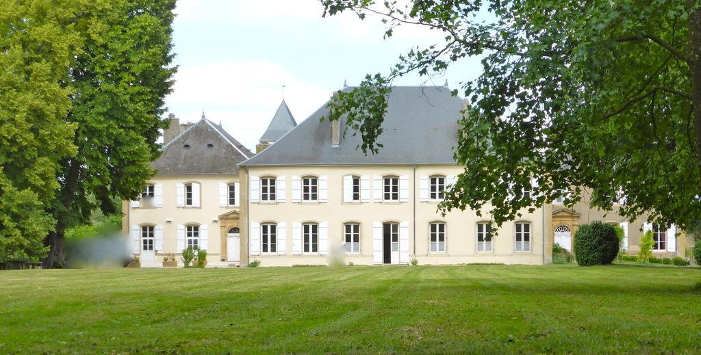 Maison D'Hotes Le Chateau De Puxe Exterior photo