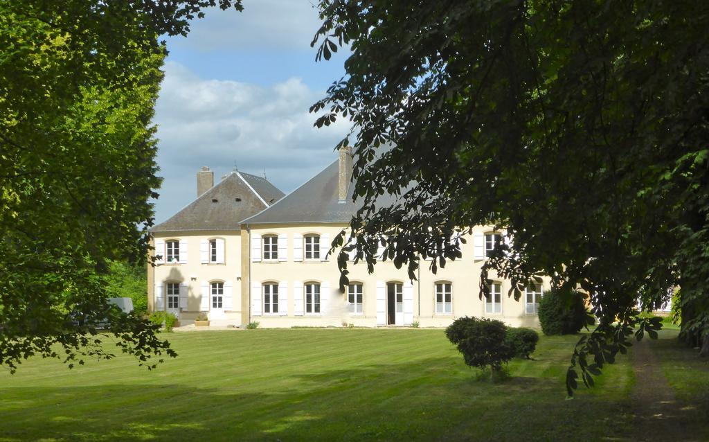 Maison D'Hotes Le Chateau De Puxe Exterior photo
