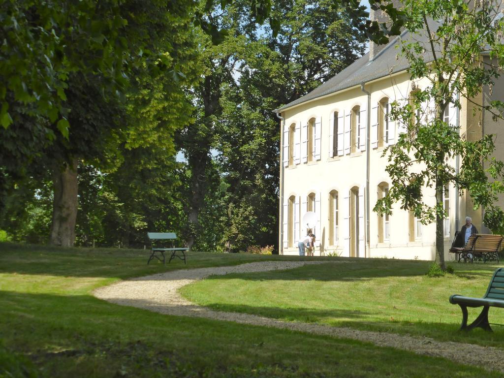 Maison D'Hotes Le Chateau De Puxe Exterior photo