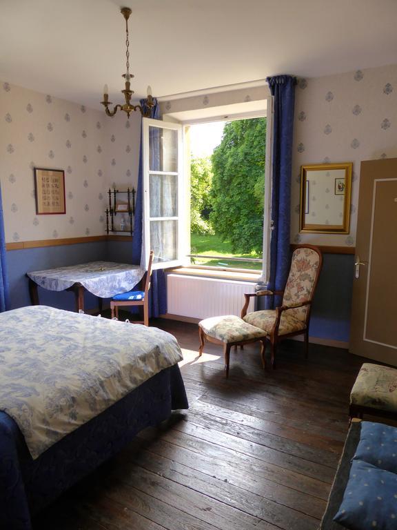 Maison D'Hotes Le Chateau De Puxe Room photo
